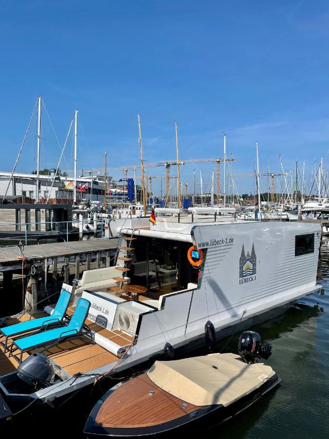 Hausboot Mit Traumlage In Luebeck-Travemuende Ξενοδοχείο Εξωτερικό φωτογραφία