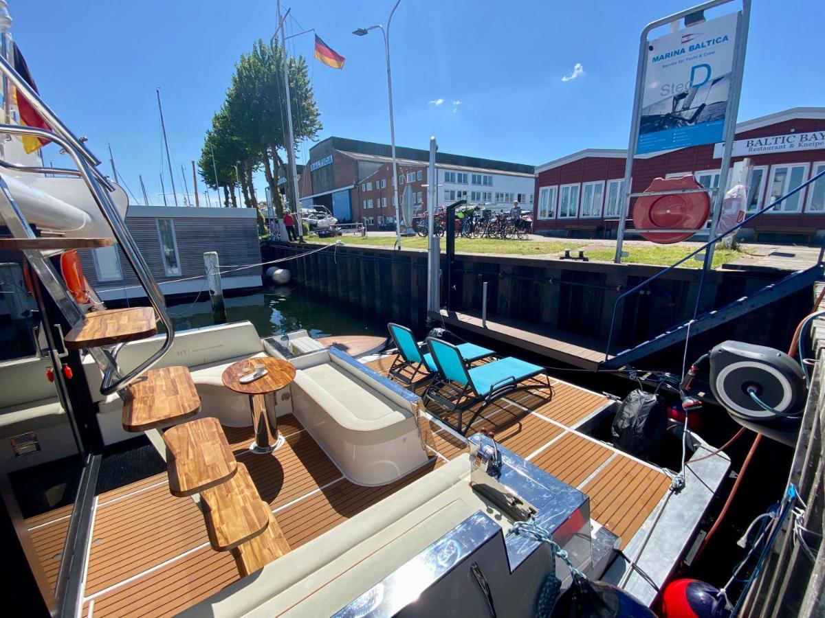 Hausboot Mit Traumlage In Luebeck-Travemuende Ξενοδοχείο Εξωτερικό φωτογραφία