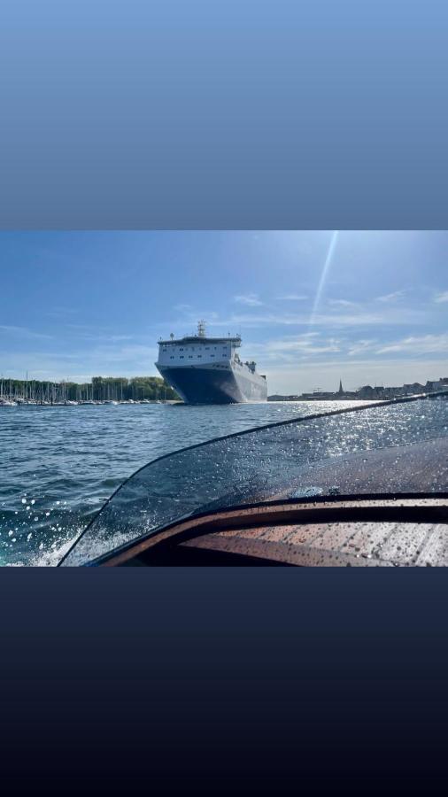 Hausboot Mit Traumlage In Luebeck-Travemuende Ξενοδοχείο Εξωτερικό φωτογραφία