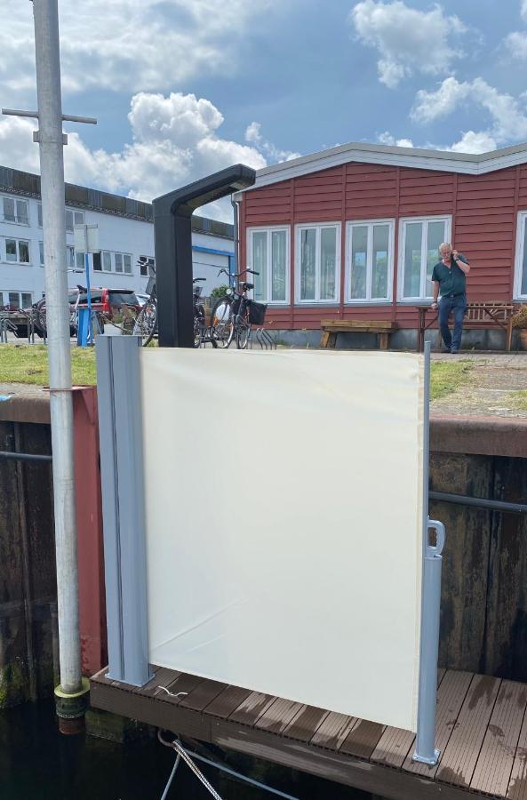 Hausboot Mit Traumlage In Luebeck-Travemuende Ξενοδοχείο Εξωτερικό φωτογραφία