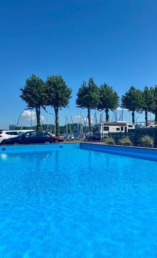 Hausboot Mit Traumlage In Luebeck-Travemuende Ξενοδοχείο Εξωτερικό φωτογραφία